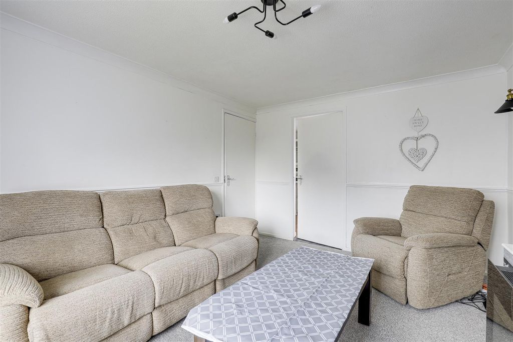 Property photo 3 of 9 7600.Jpg