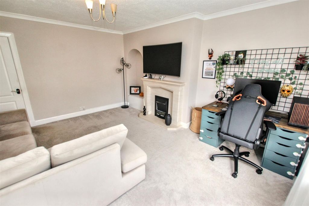 Property photo 3 of 14 3