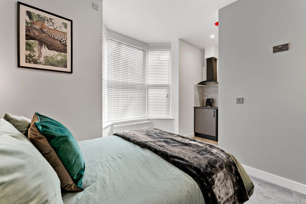 Property photo 1 of 26