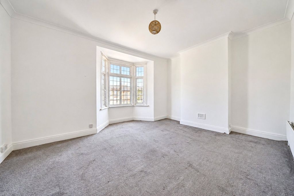 Property photo 3 of 27 Picture No. 39
