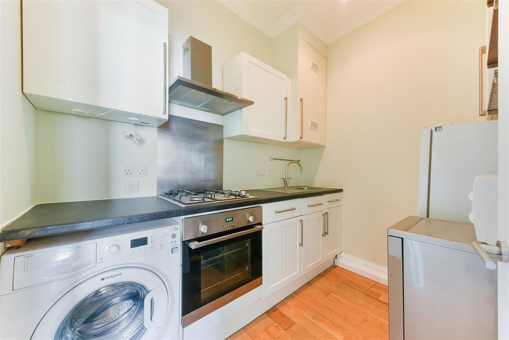 Property photo 2 of 12 Picture No. 04