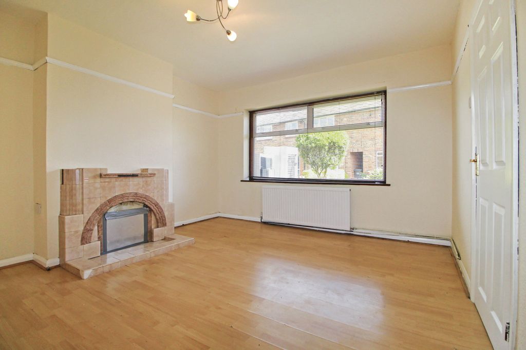 Property photo 3 of 21 Gallery