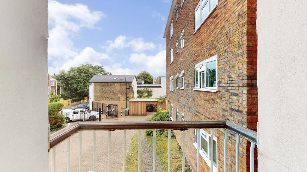Property photo 3 of 13