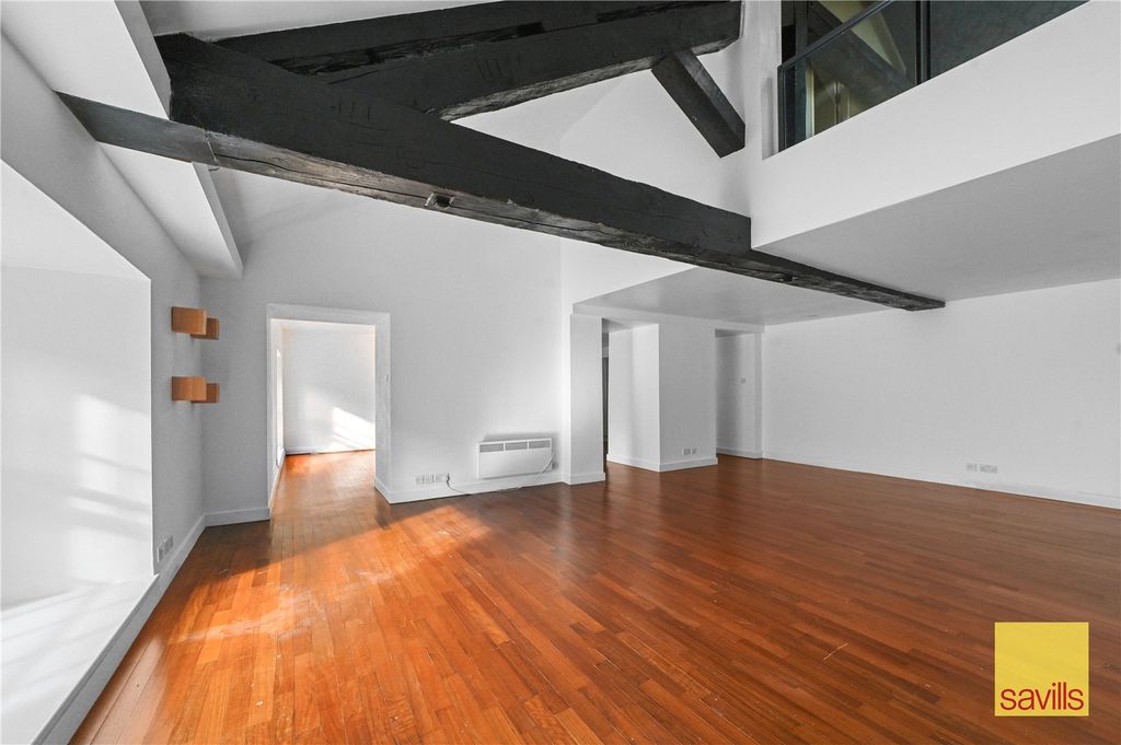 Property photo 3 of 16 Reception