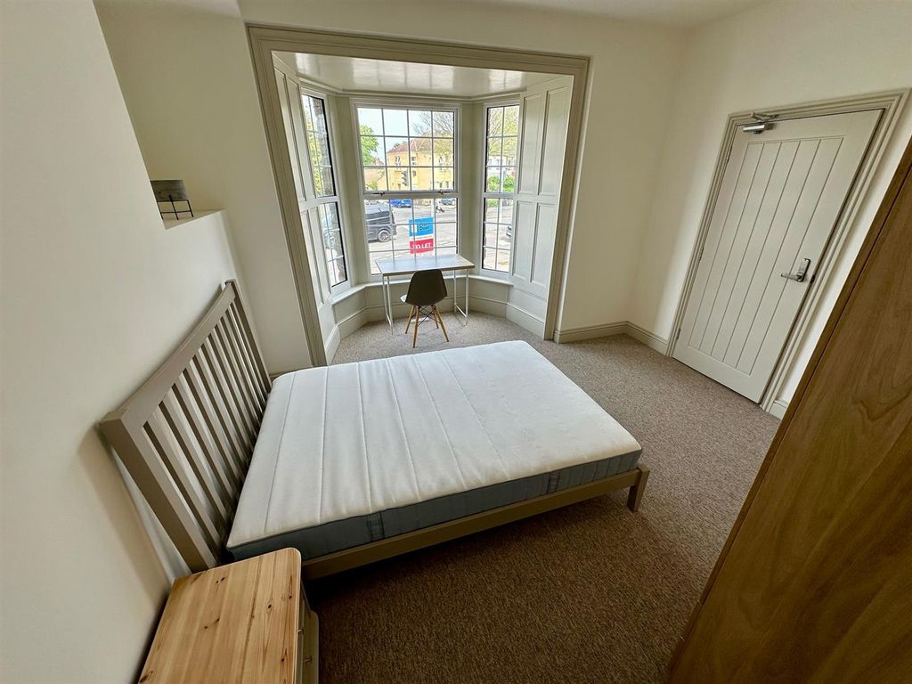 Property photo 2 of 10 886_4.Jpg