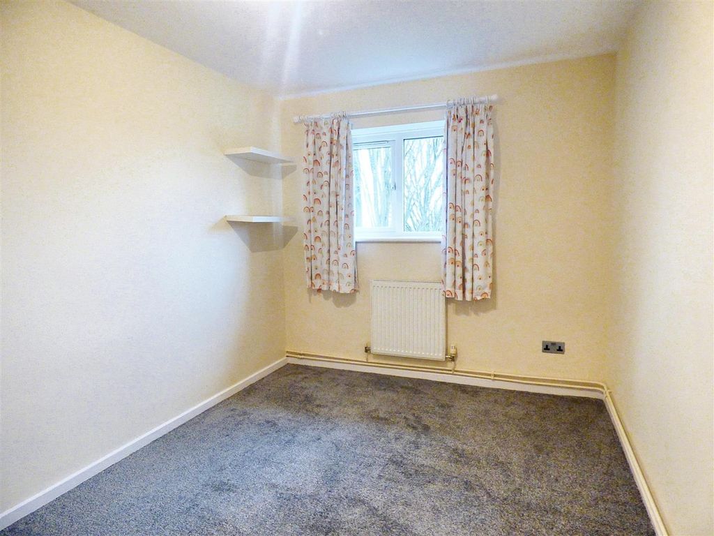 Property photo 2 of 14 Bedroom2.3.Jpg