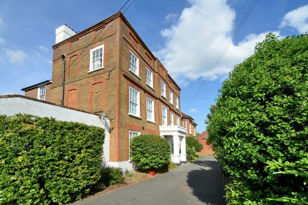 Property photo 2 of 18