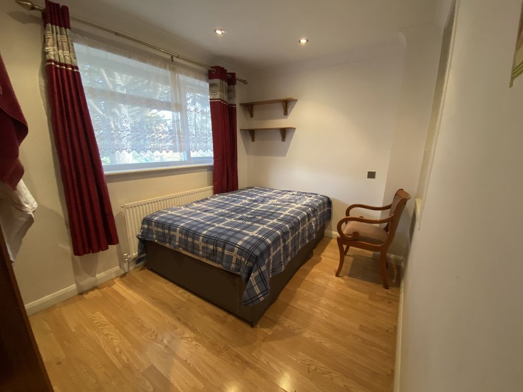 Property photo 3 of 9 South-000570-P-W-6Jr12Cjz8.Jpg