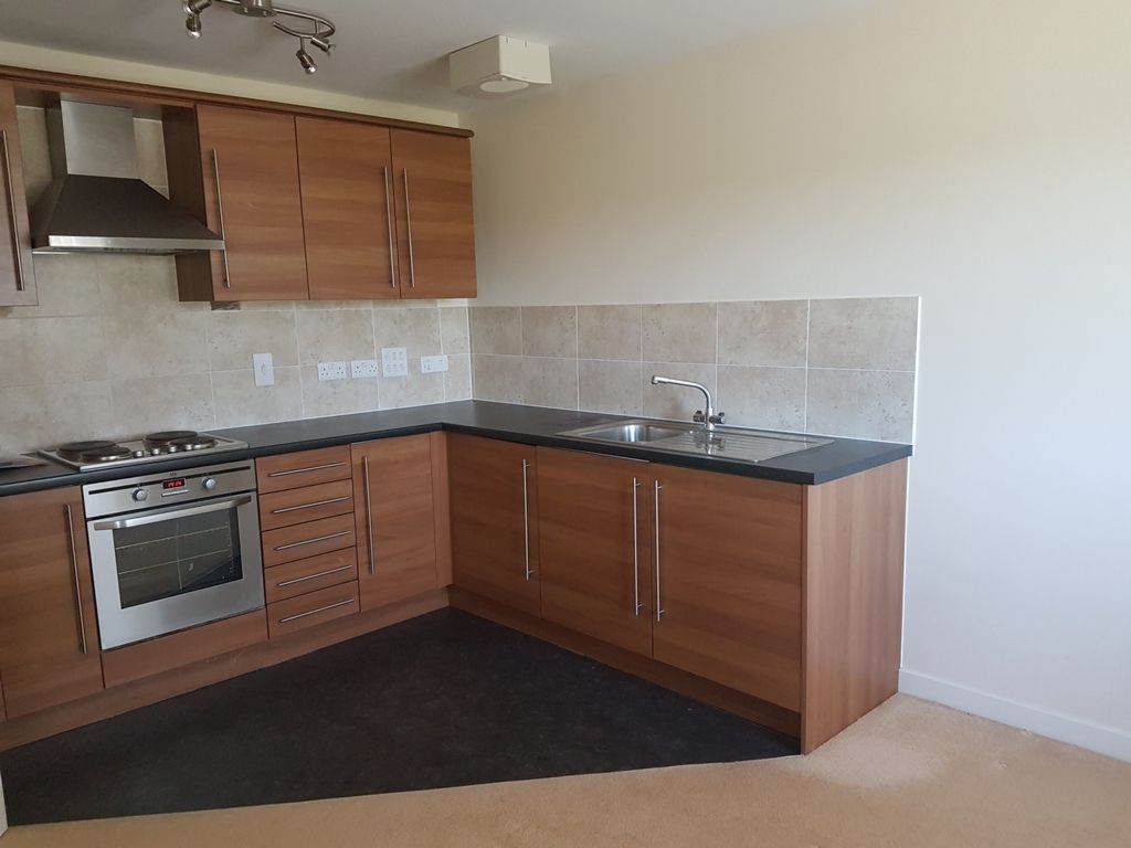 Property photo 2 of 6 Kitchen