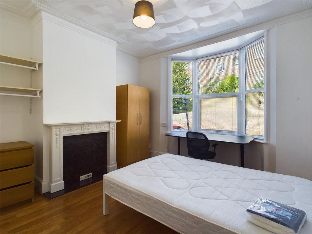 Property photo 3 of 13 Cam02534G0-Pr0328-Still016.Jpg