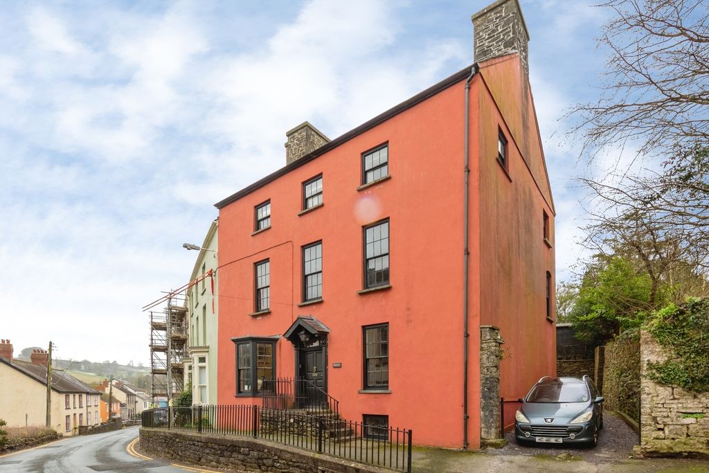 Property photo 1 of 40 Pbox-Img.Jpg