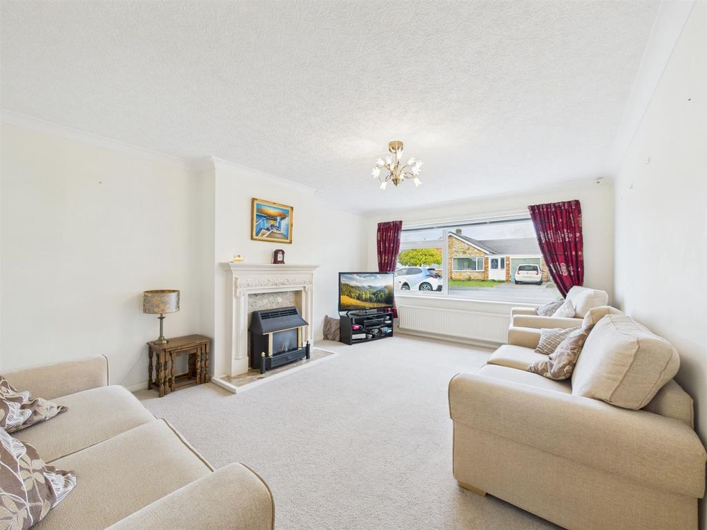 Property photo 2 of 24 Living Room