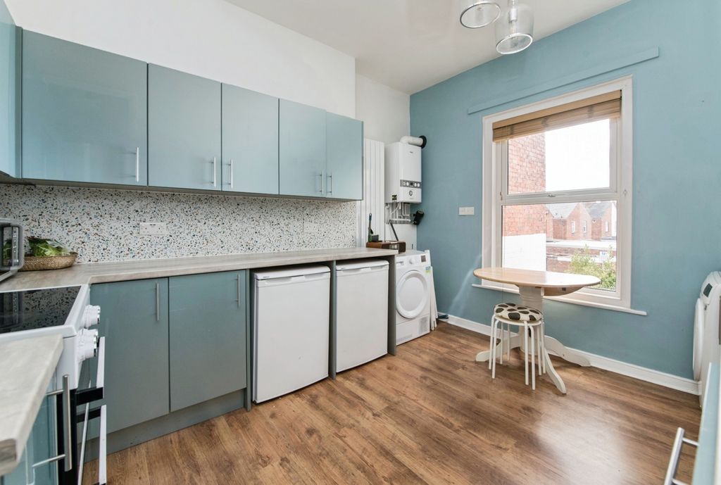 Property photo 2 of 15 Pbox-Img.Jpg