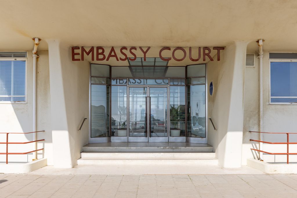 Property photo 3 of 17 708 - Embassy Court Bn1-2.Jpg