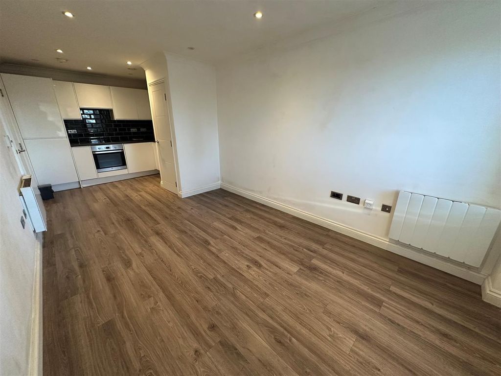 Property photo 3 of 7 3.Jpg