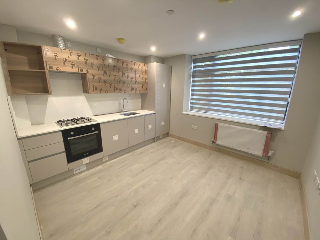 Property photo 1 of 3