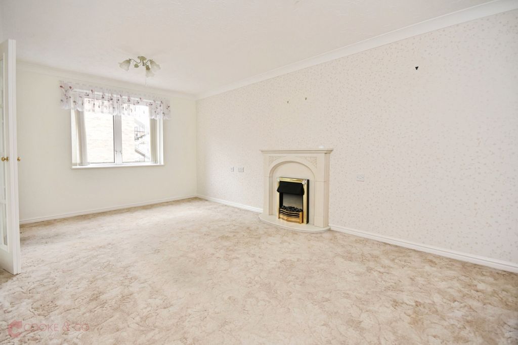 Property photo 3 of 8