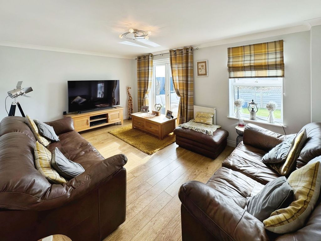 Property photo 2 of 26
