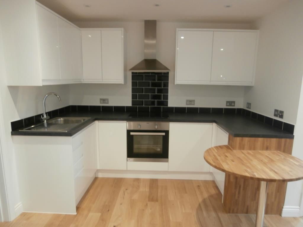 Property photo 1 of 6 Kitchen
