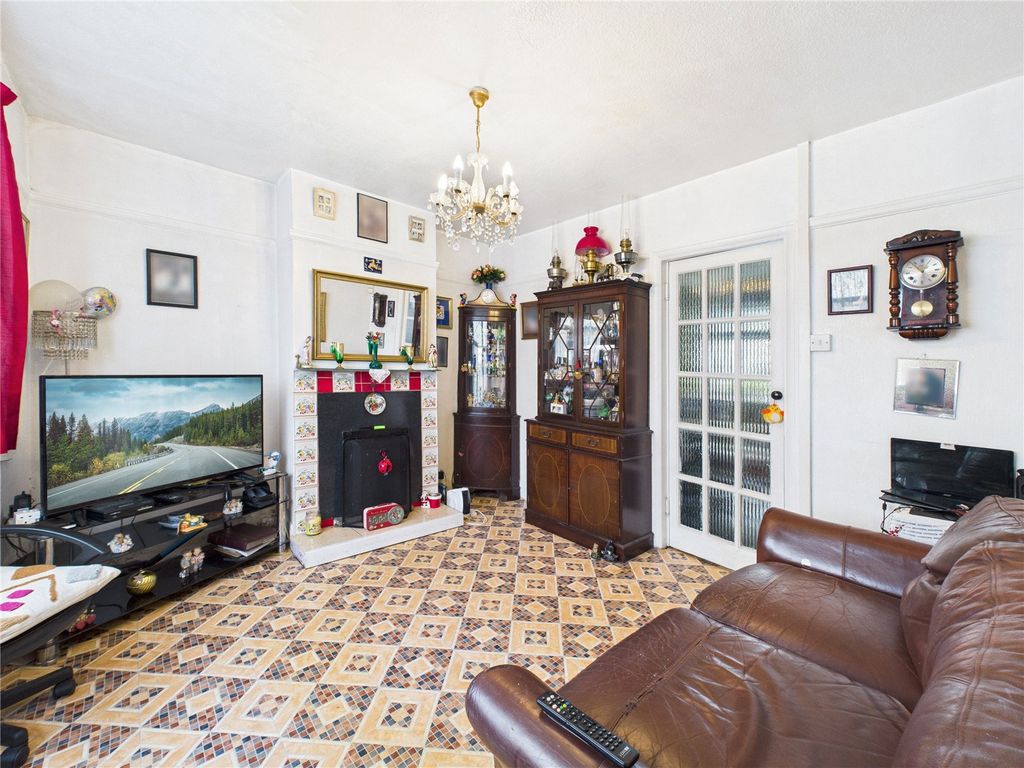 Property photo 3 of 19 Picture No. 10