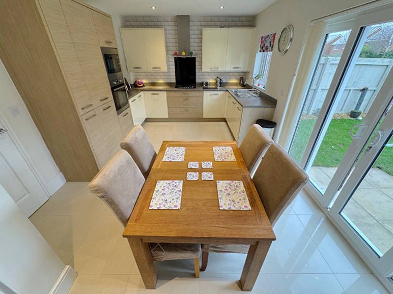 Property photo 2 of 24 Dining Kitchen