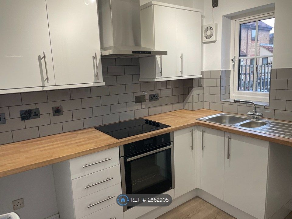 Property photo 2 of 15 Kitchen