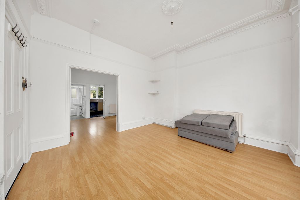 Property photo 3 of 11 _W6B4274