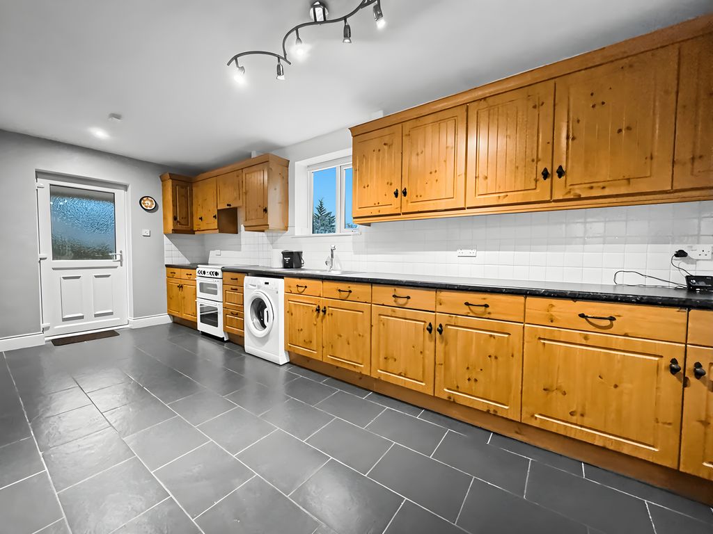 Property photo 1 of 11 Image