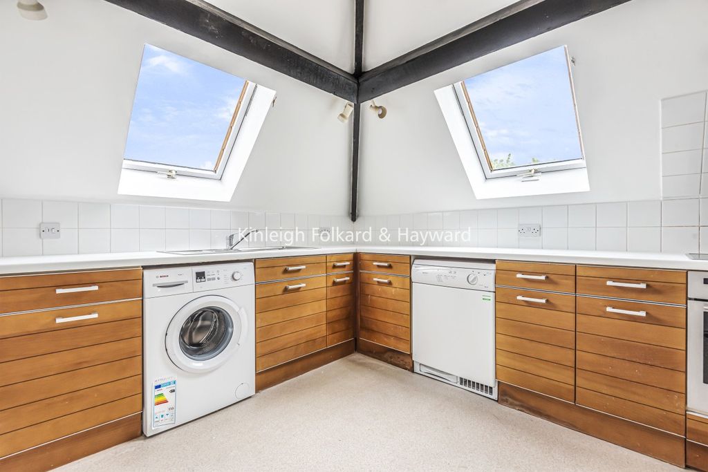 Property photo 2 of 12 Picture No. 02