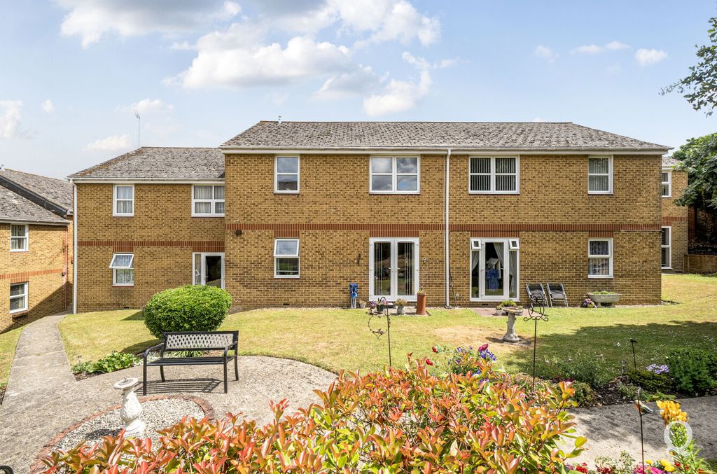 Property photo 3 of 21 Fbd709Ef-4d4A-429...