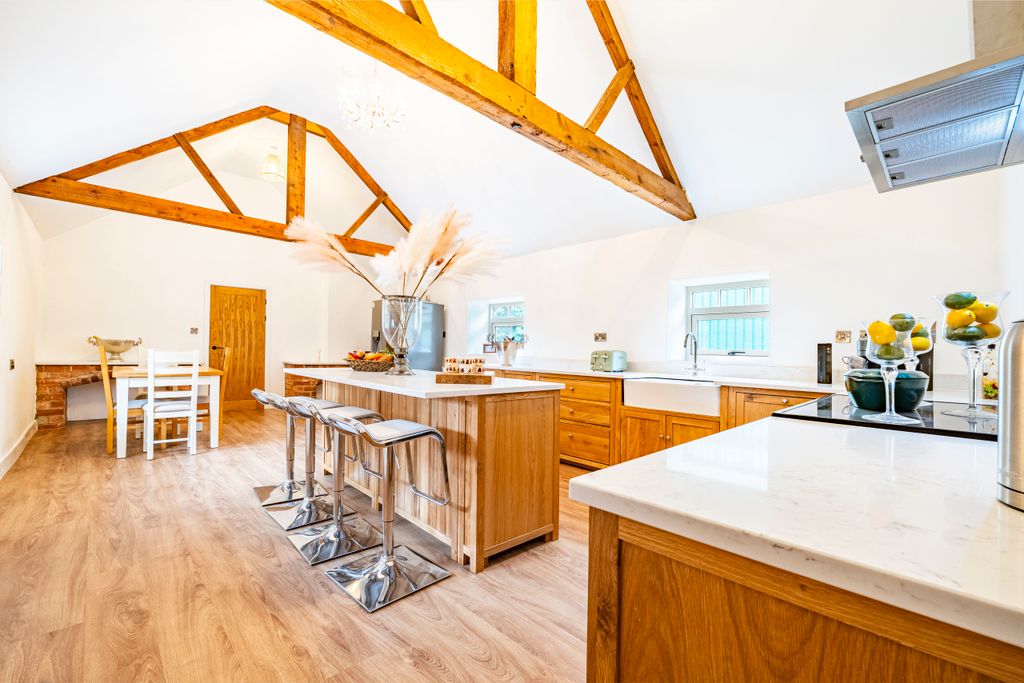 Property photo 2 of 39 Photo 2