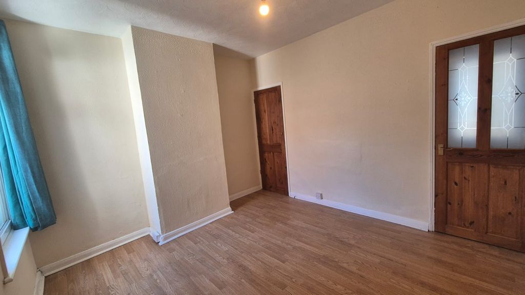 Property photo 3 of 7 Dining Room