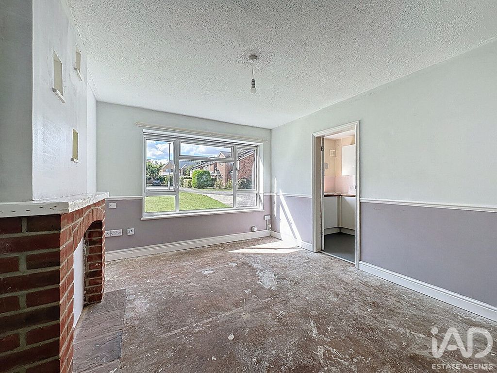 Property photo 2 of 11