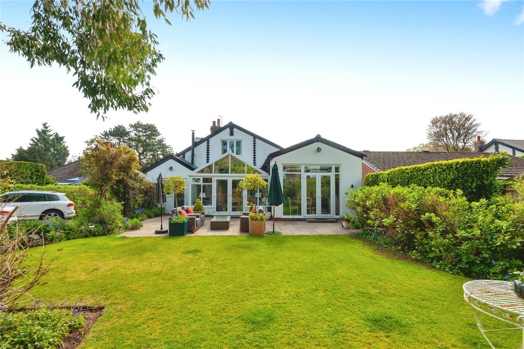 Property photo 2 of 31 Picture No. 32