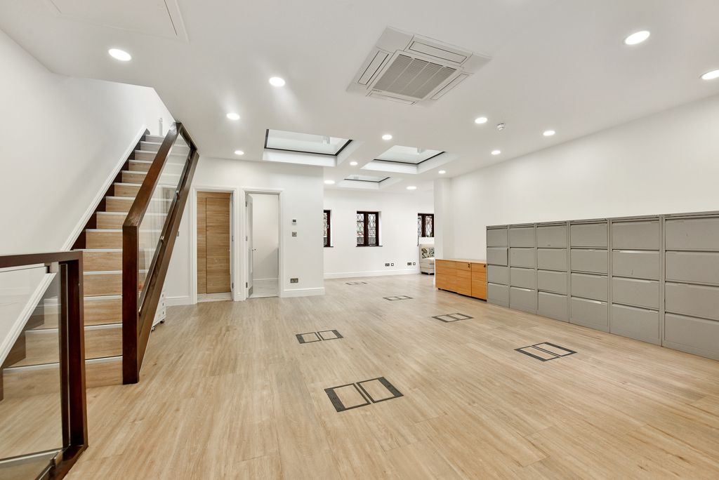 Property photo 1 of 10 Photo 25