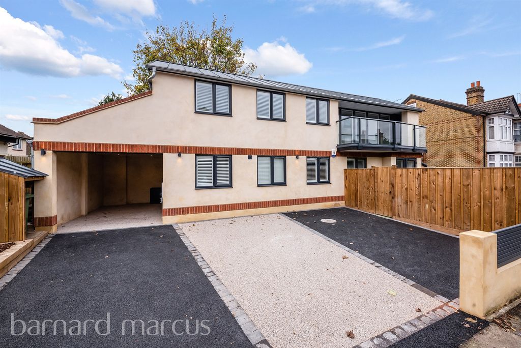 Property photo 1 of 15 Front