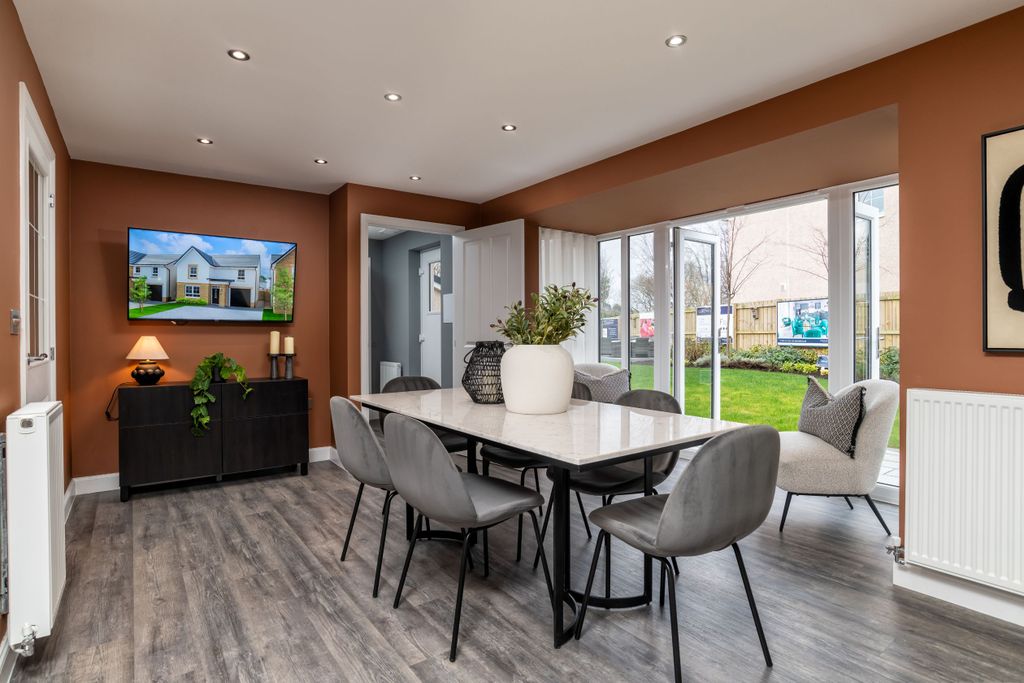 Property photo 3 of 10 Falkland Dining Ss 26