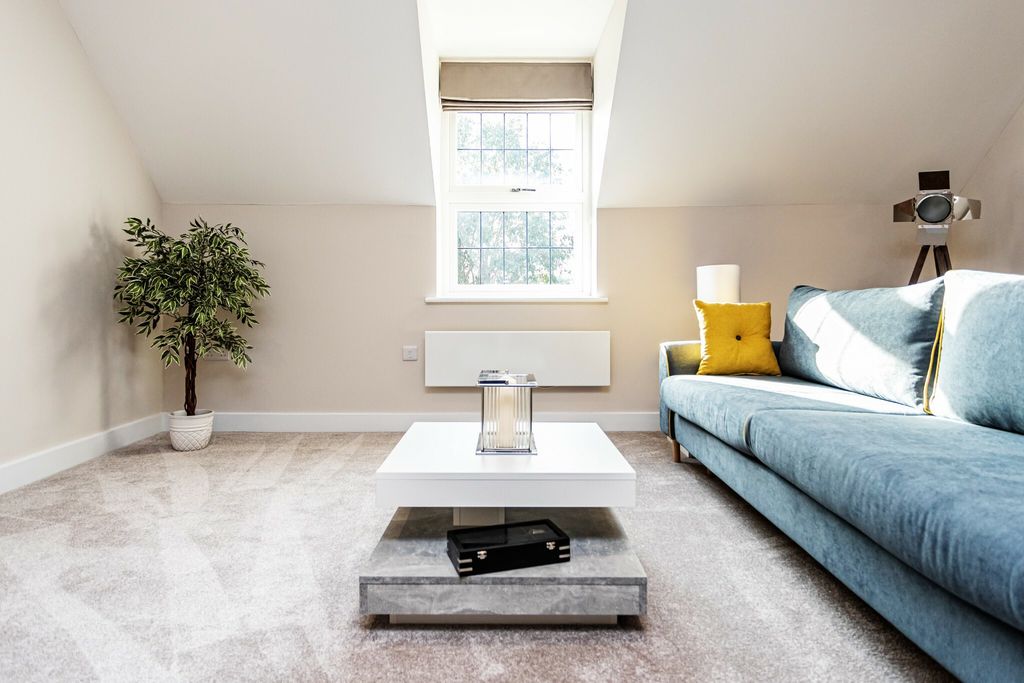 Property photo 2 of 23