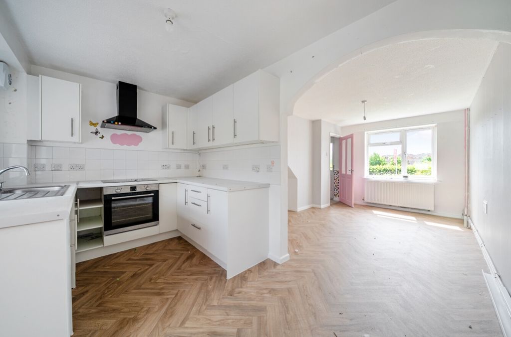 Property photo 2 of 24 1467111-6-6A10871990c71