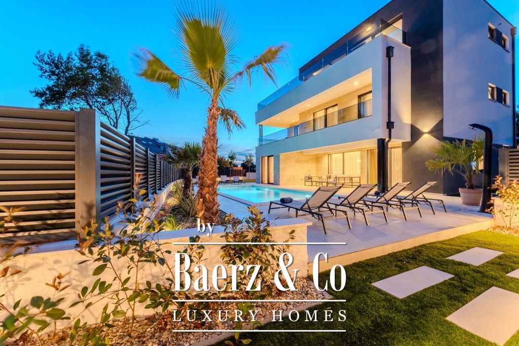 Property photo 1 of 35