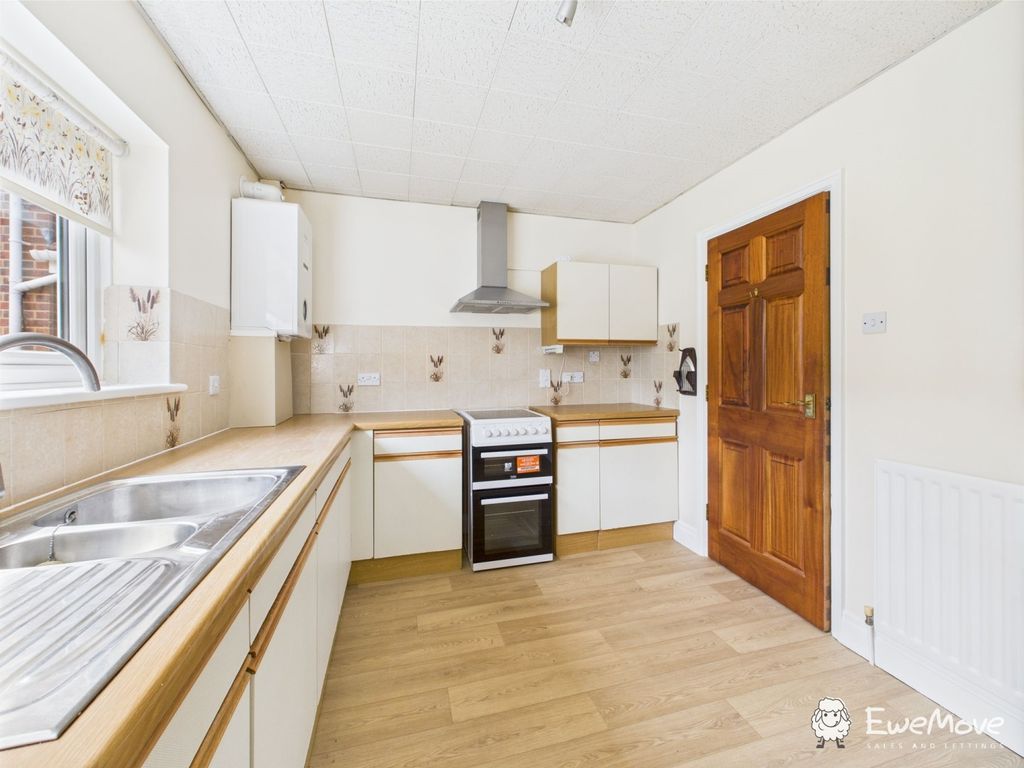 Property photo 3 of 11 Cam02877G0-Pr0071-Still002