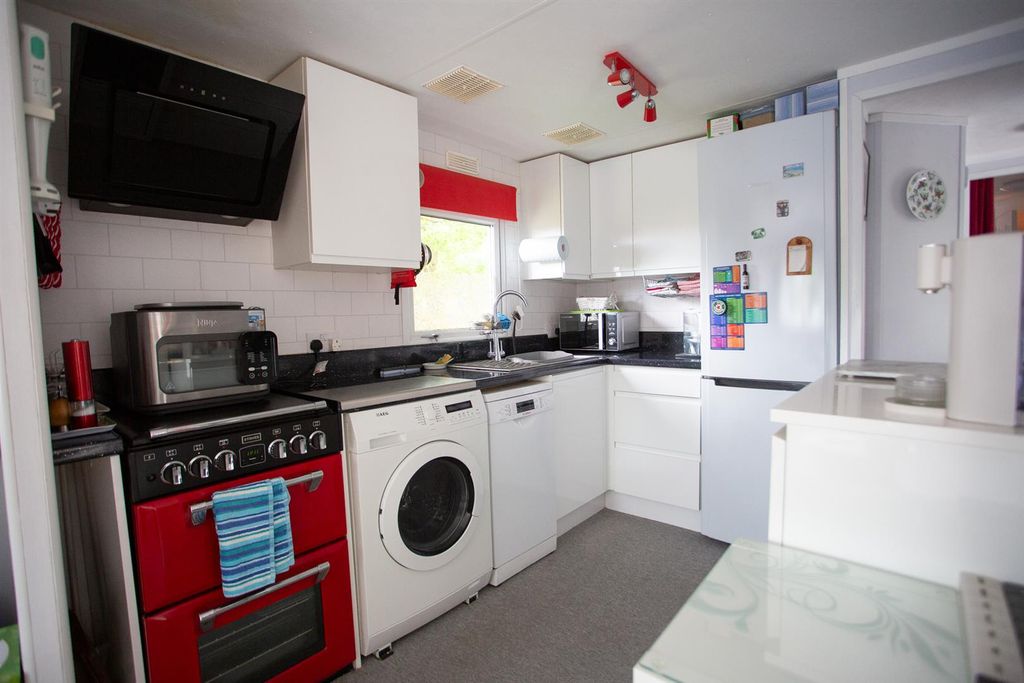Property photo 2 of 11 Derb8634.Jpg