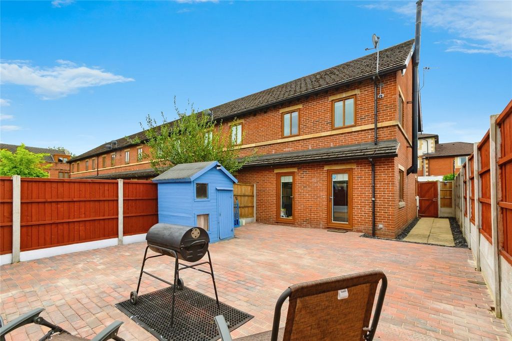 Property photo 2 of 23 Picture No. 22