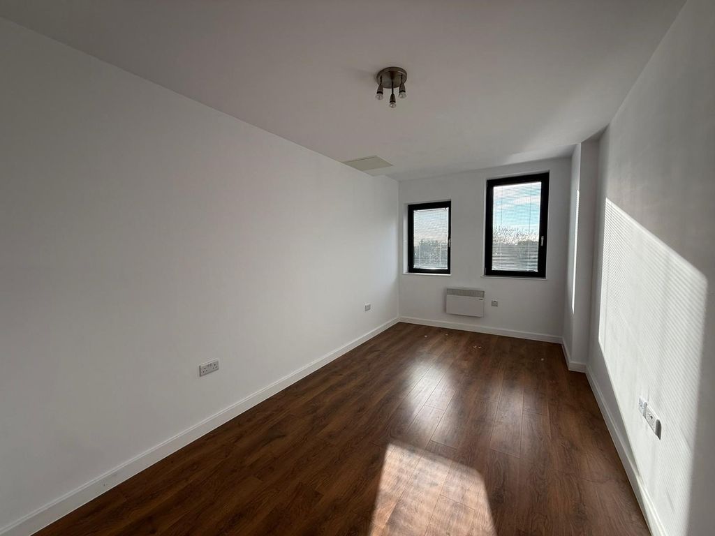 Property photo 3 of 5 Bedroom 1