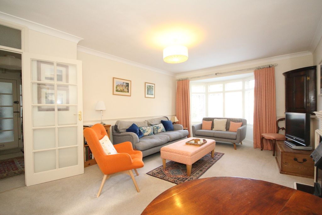 Property photo 3 of 6