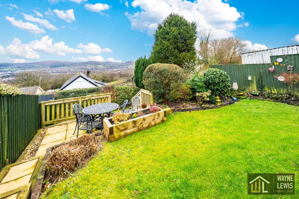 Additional image 8 of 4 bed detached house for salePembroke Court, Caerphilly CF83