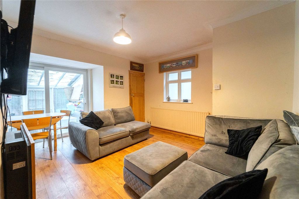 Property photo 3 of 17 Picture No. 49