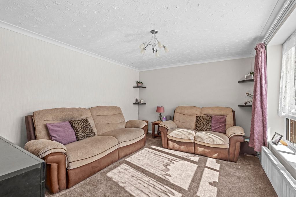 Property photo 3 of 17