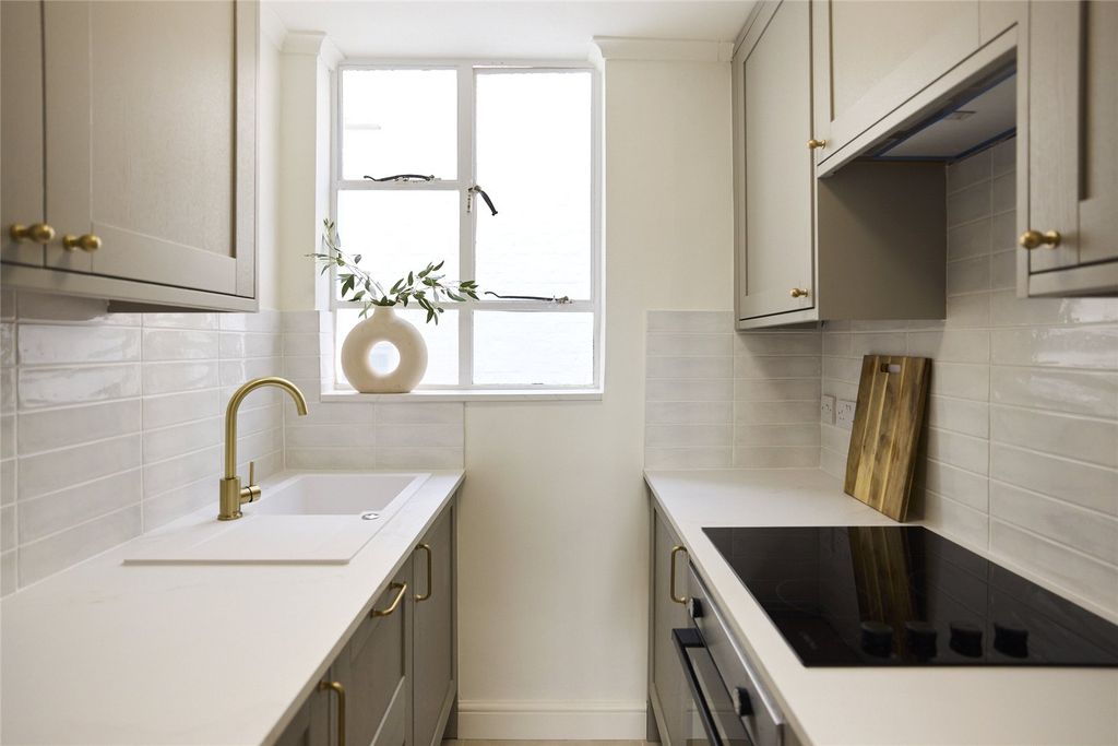 Property photo 2 of 26 Kitchen