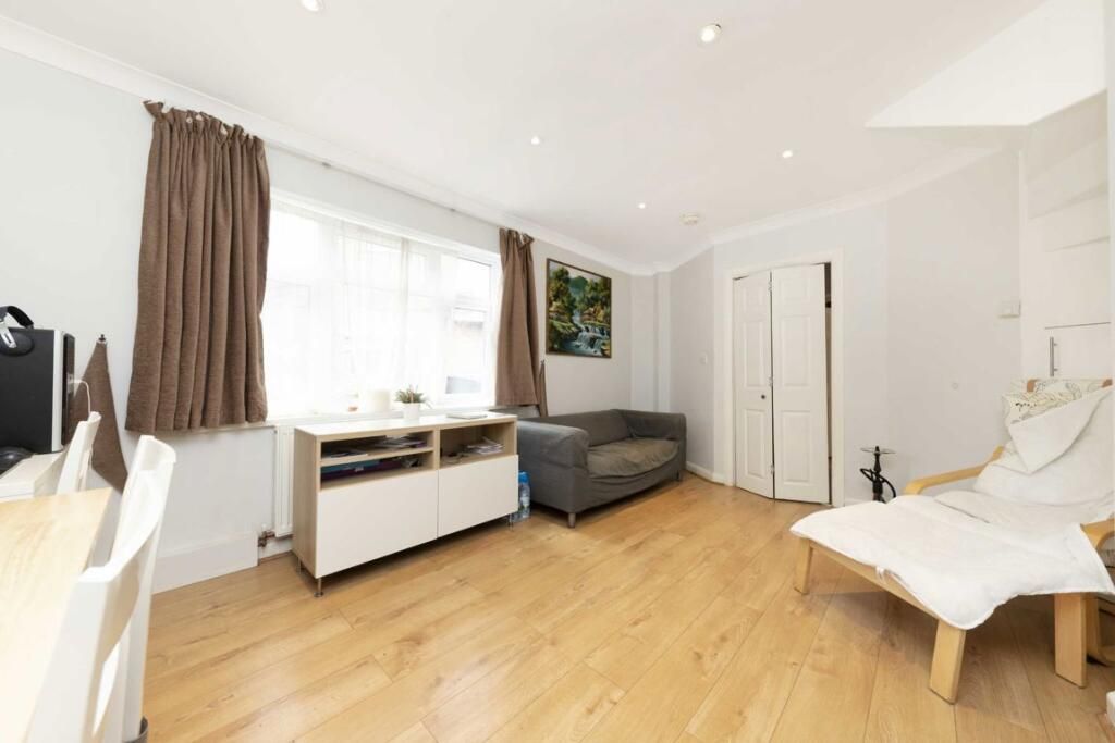 Property photo 3 of 9